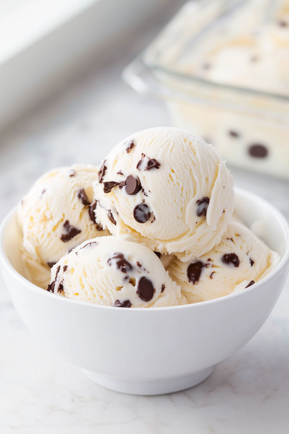 Premium Choco Chip Icecream 700 ml
