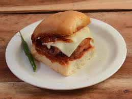 cheese vada pav (2 pis)
