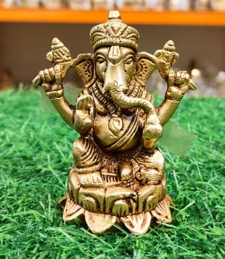 Brass Antic vinayagar (SIZE 6)